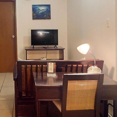 Hummingbird Home Suites San Pedro  Room photo